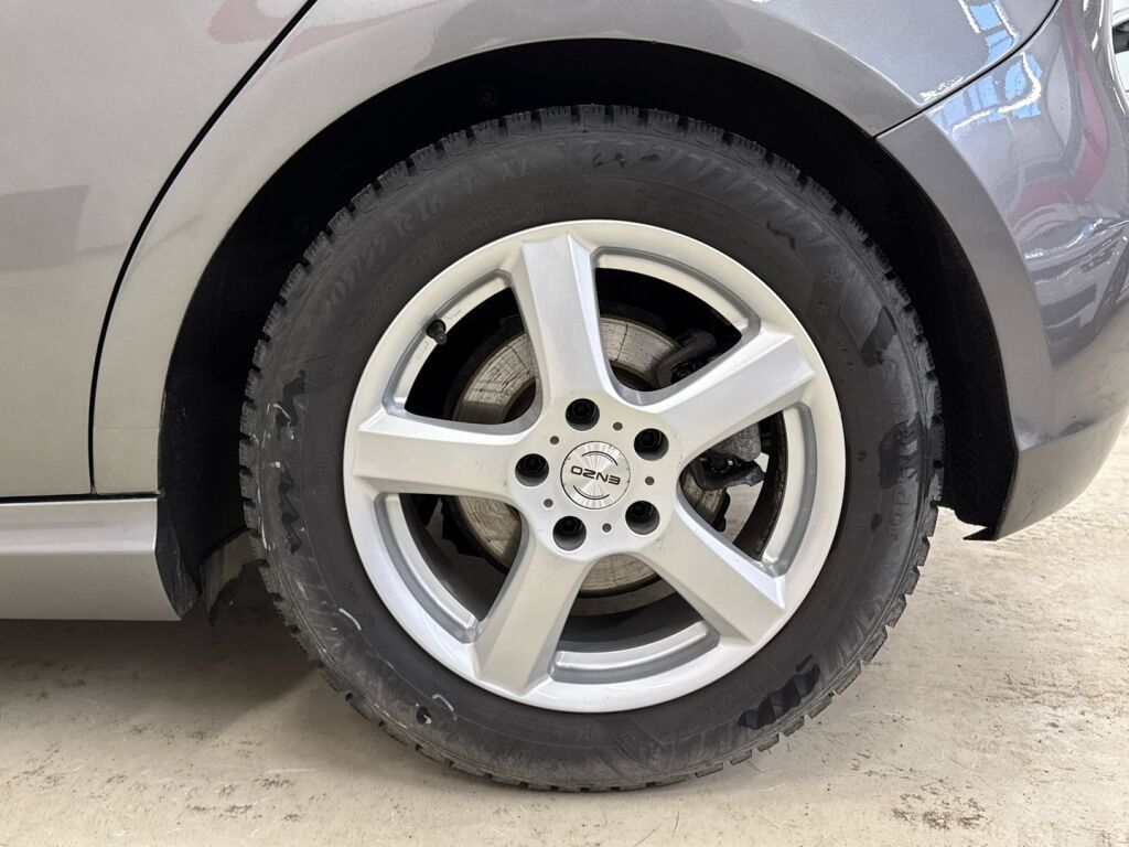 Mercedes-Benz A 2013 Harmaa