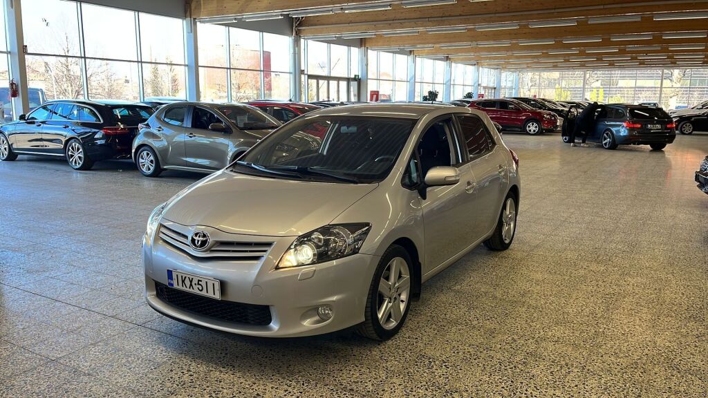Toyota Auris 2012 Hopea