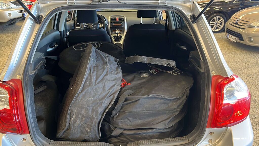 Toyota Auris 2012 Hopea