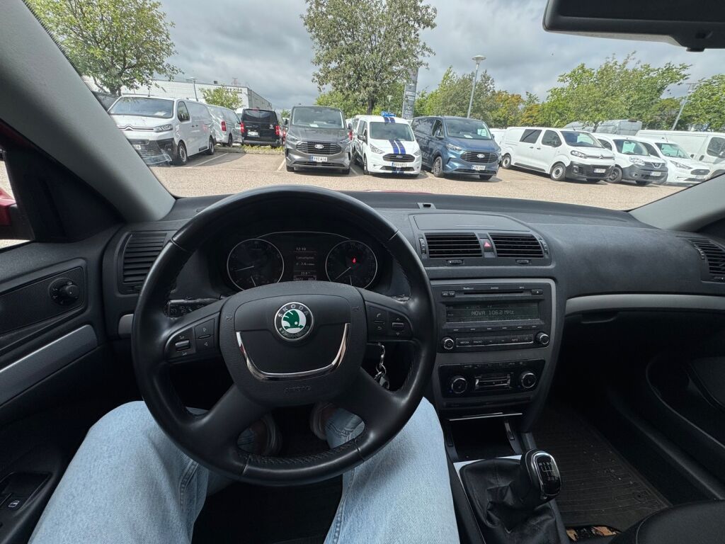 Skoda Octavia 2013 Punainen