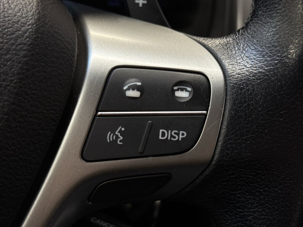 Toyota Avensis 2012 Harmaa