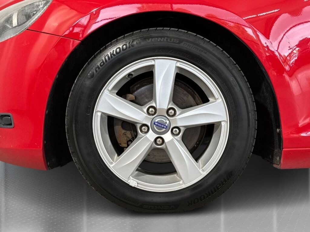 Volvo V40 2012 Punainen