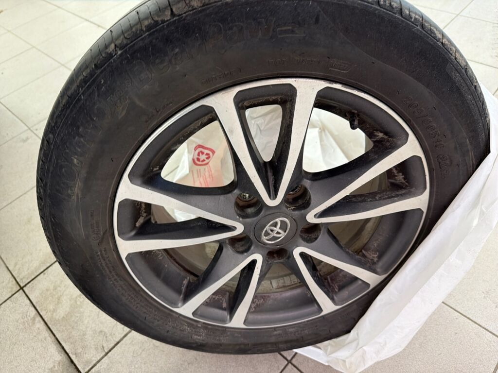 Toyota Verso 2013 Musta