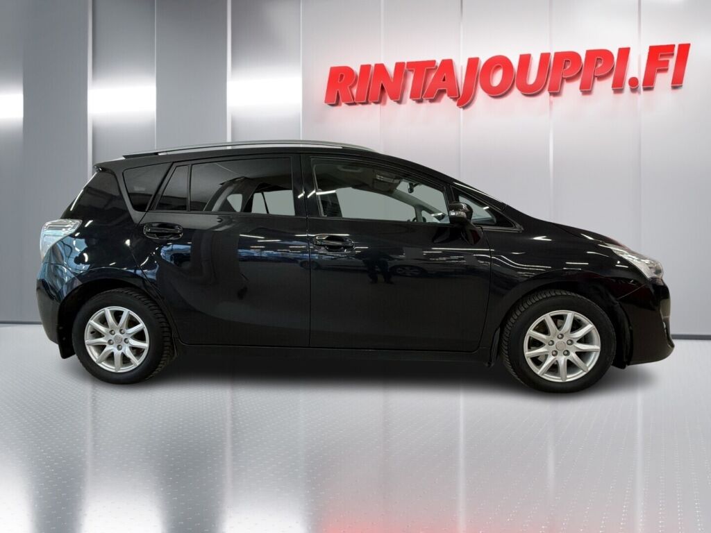 Toyota Verso 2013 Musta