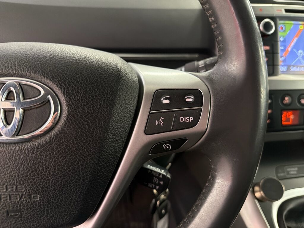 Toyota Verso 2013 Musta
