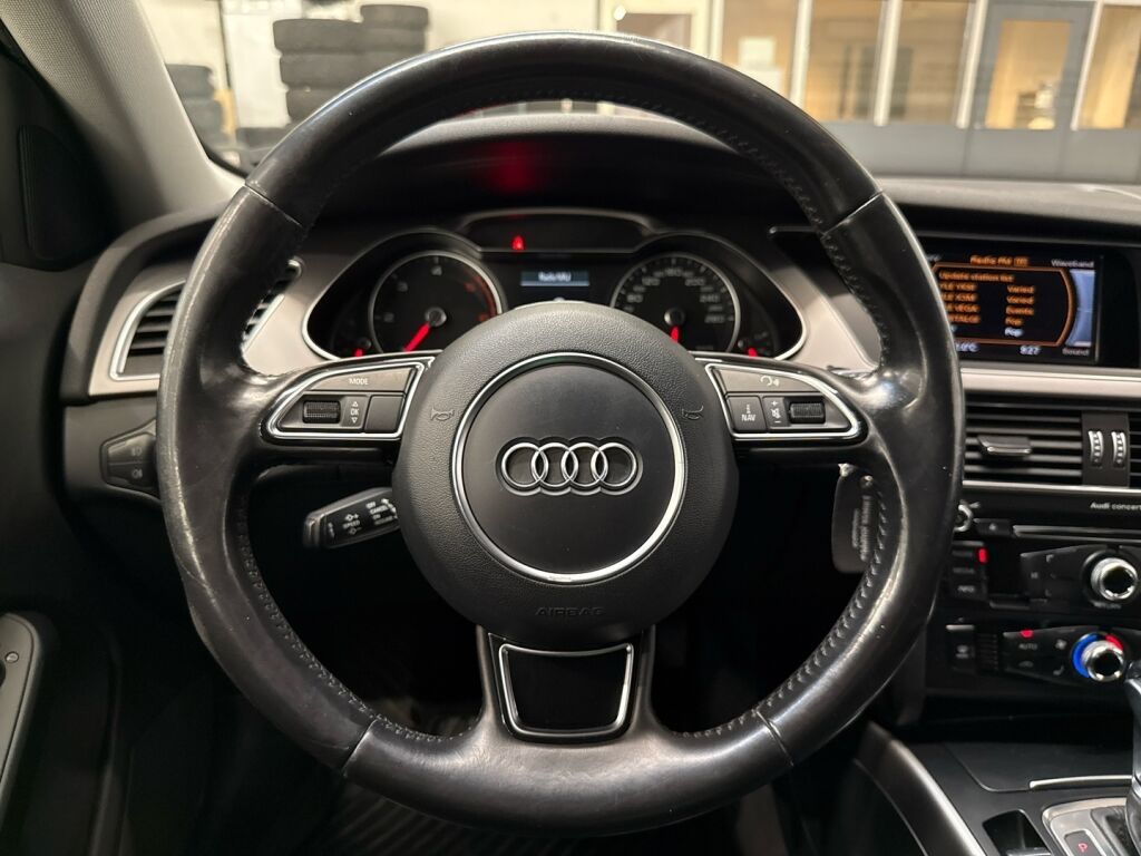 Audi A4 2013 Musta