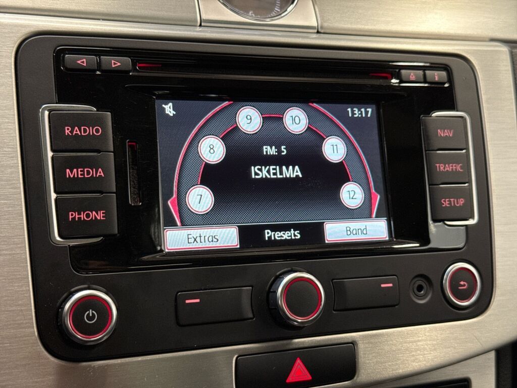 Volkswagen Passat 2013 Valkoinen