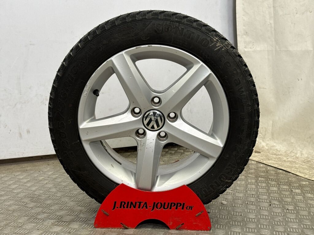 Volkswagen Passat 2013 Valkoinen