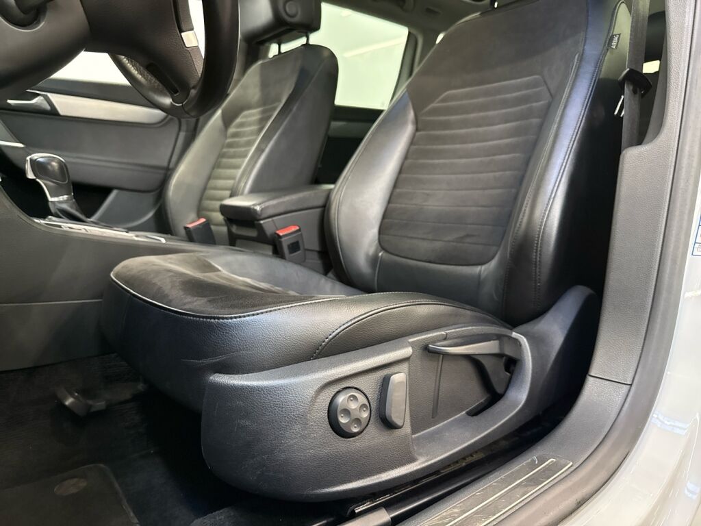 Volkswagen Passat 2013 Valkoinen