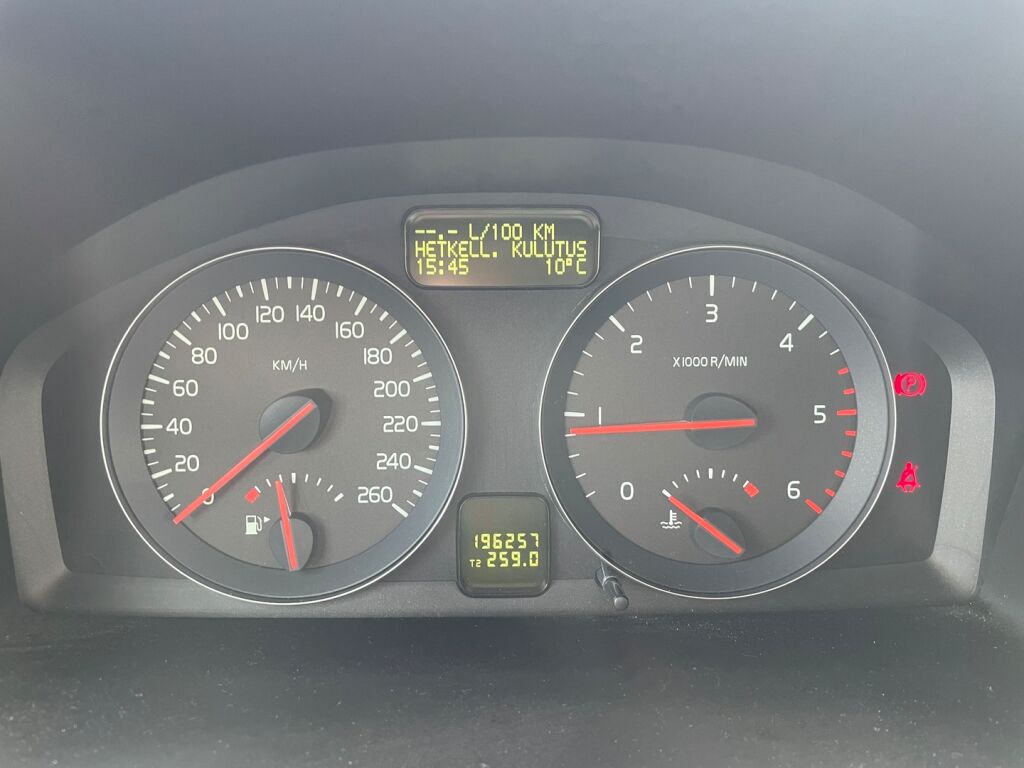 Volvo V50 2012 Musta