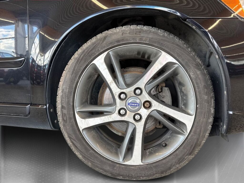 Volvo V50 2012 Musta