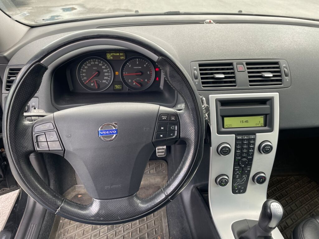 Volvo V50 2012 Musta