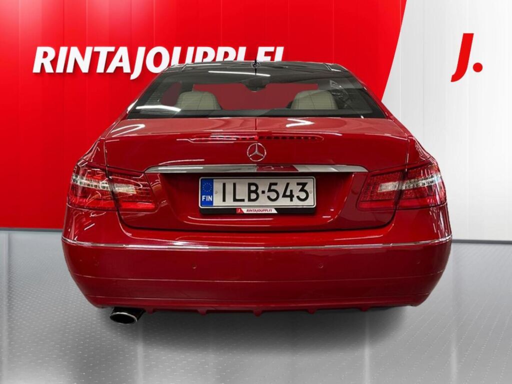 Mercedes-Benz E 2010 Punainen