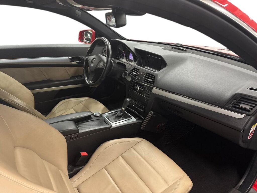 Mercedes-Benz E 2010 Punainen