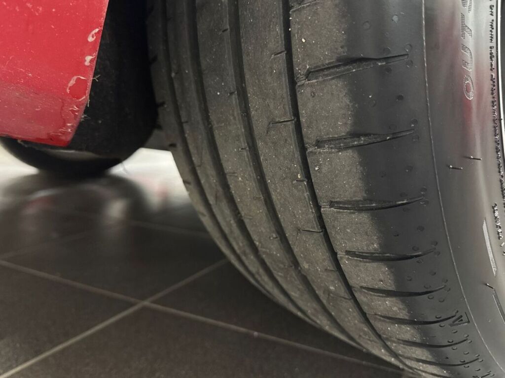 Mercedes-Benz E 2010 Punainen