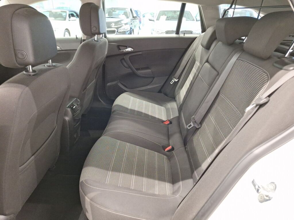 Opel Insignia 2013 Valkoinen