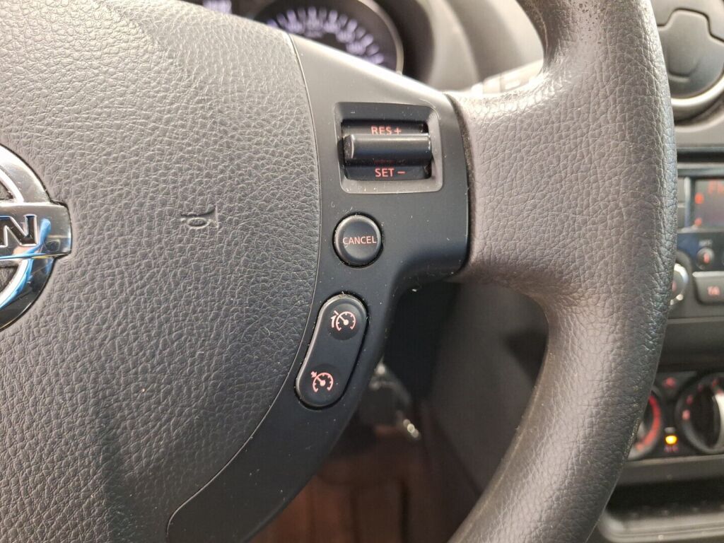 Nissan Qashqai 2013 Violetti