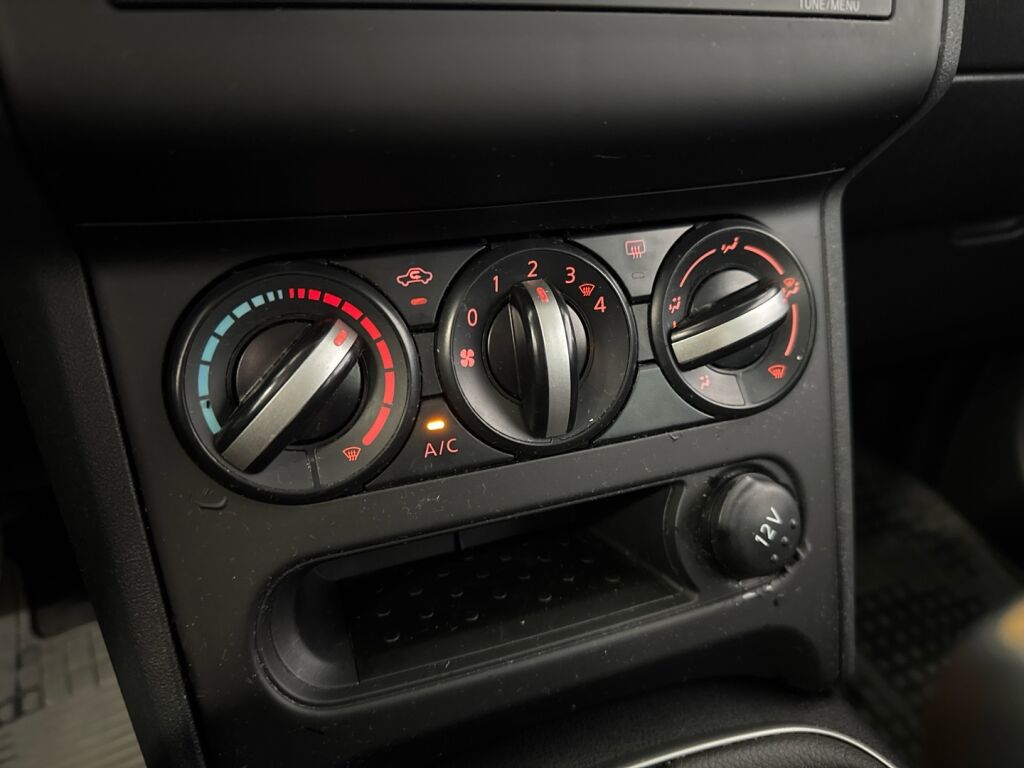 Nissan Qashqai 2013 Valkoinen