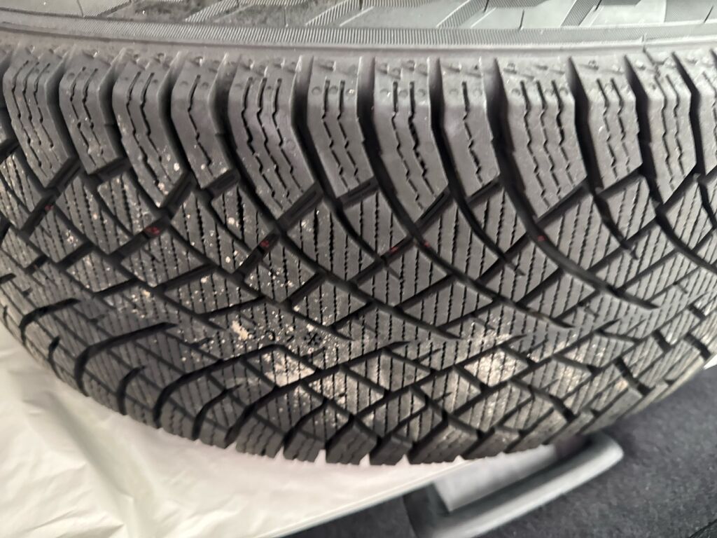 BMW 320 2013 Ruskea (beige)