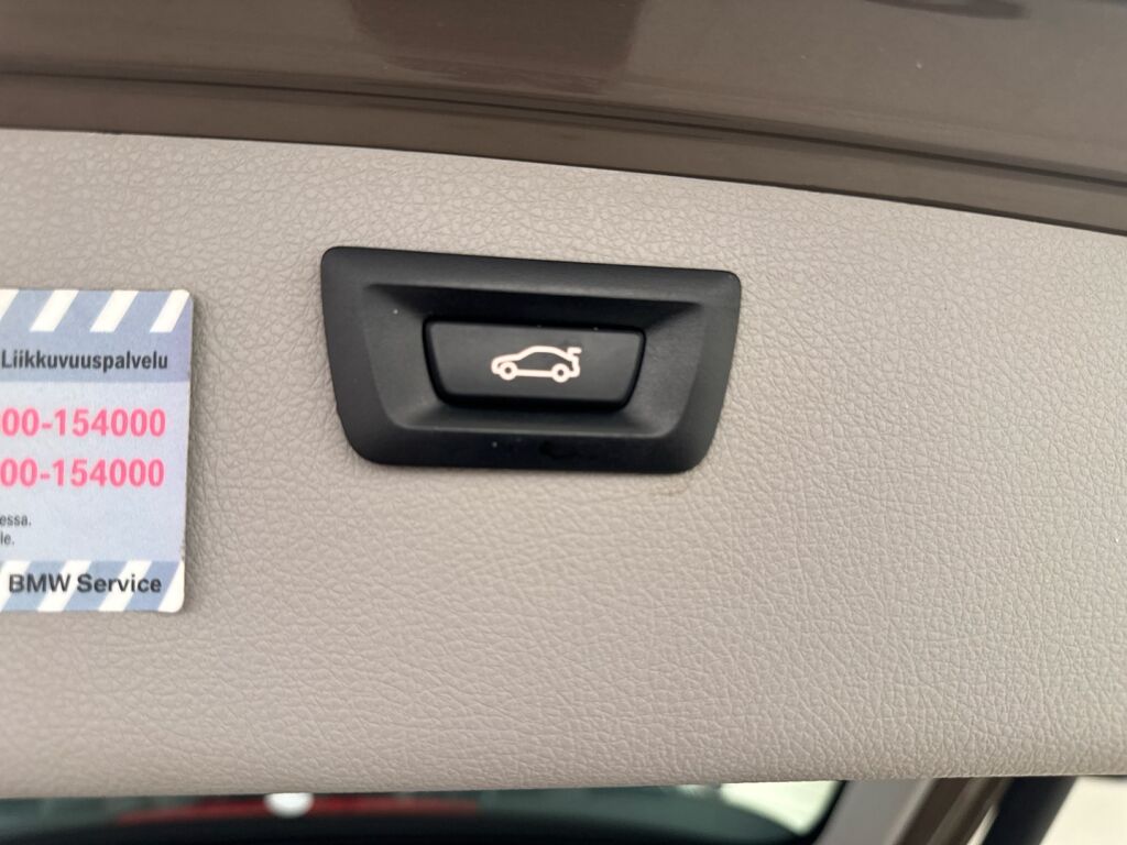 BMW 320 2013 Ruskea (beige)