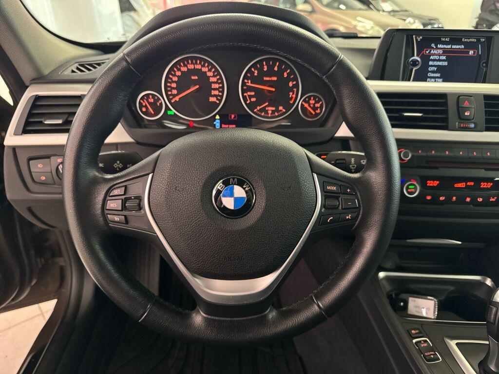 BMW 320 2013 Ruskea (beige)