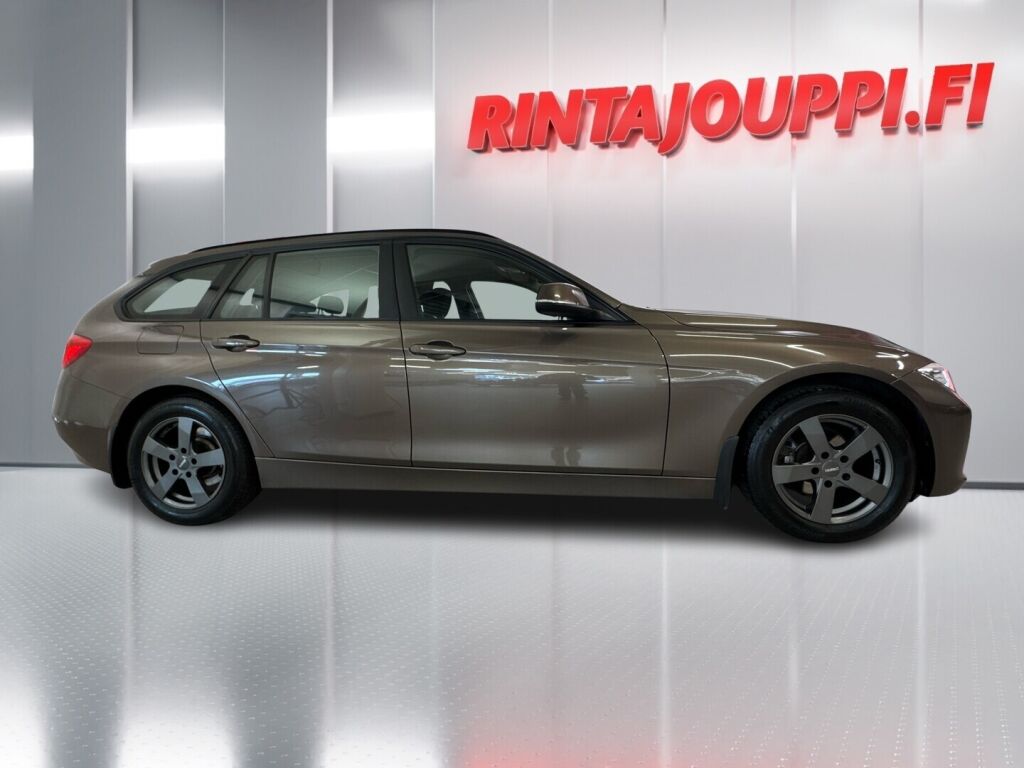 BMW 320 2013 Ruskea (beige)