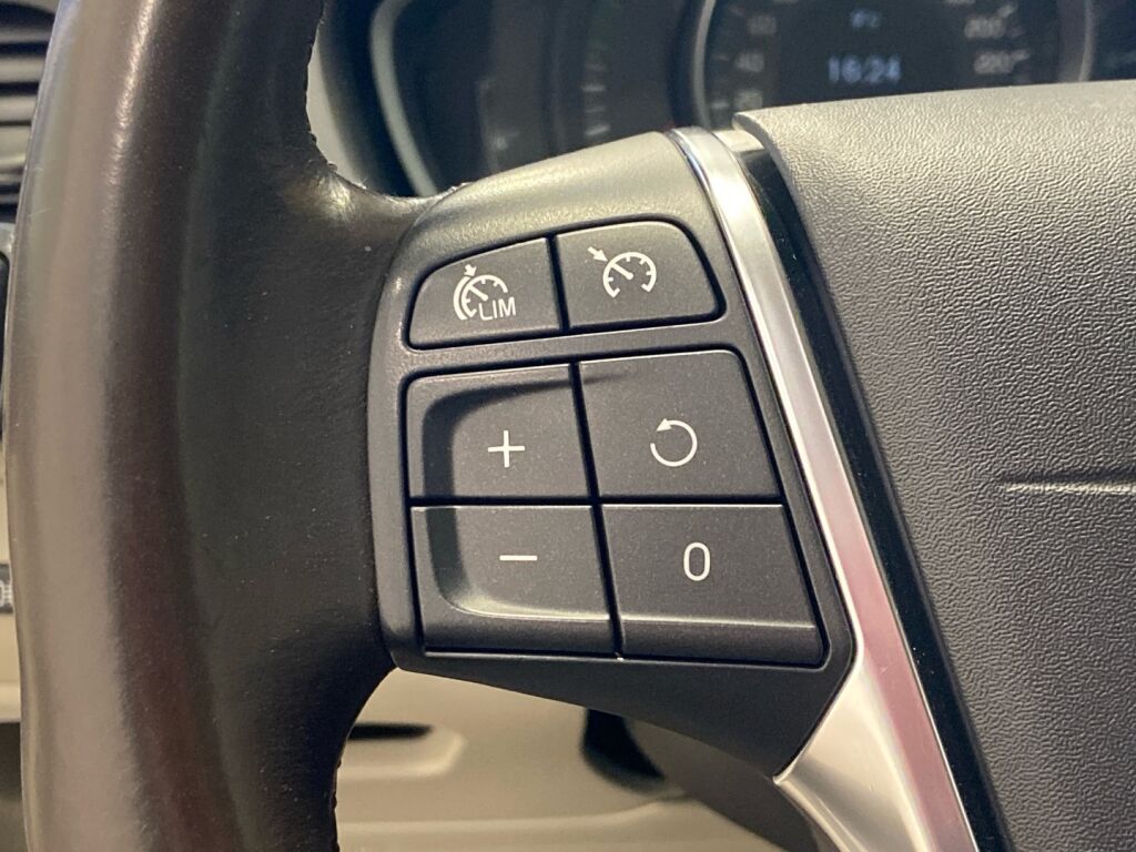 Volvo V40 Cross Country 2013 Valkoinen