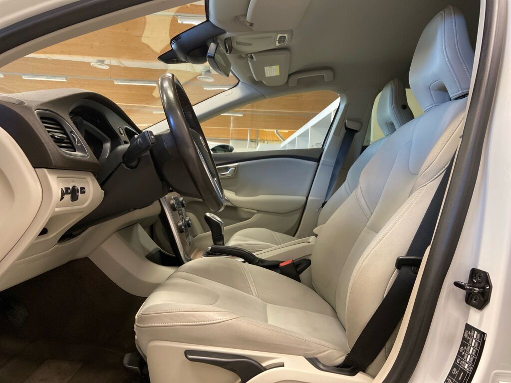 Volvo V40 Cross Country 2013 Valkoinen