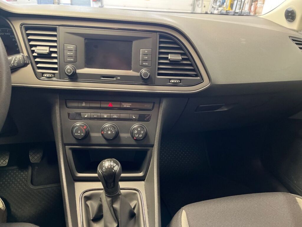 Seat Leon 2013 Punainen