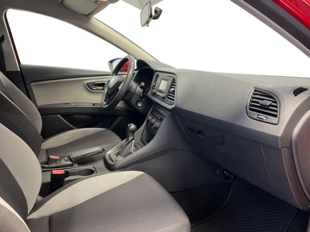 Seat Leon 2013 Punainen