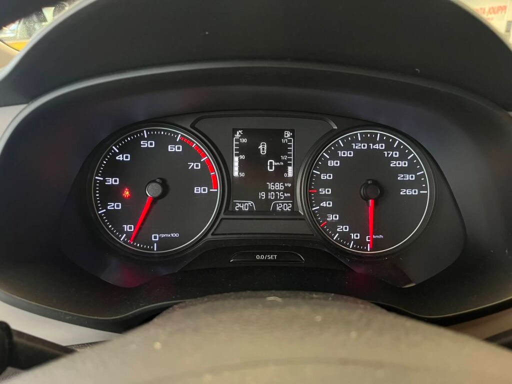 Seat Leon 2013 Punainen
