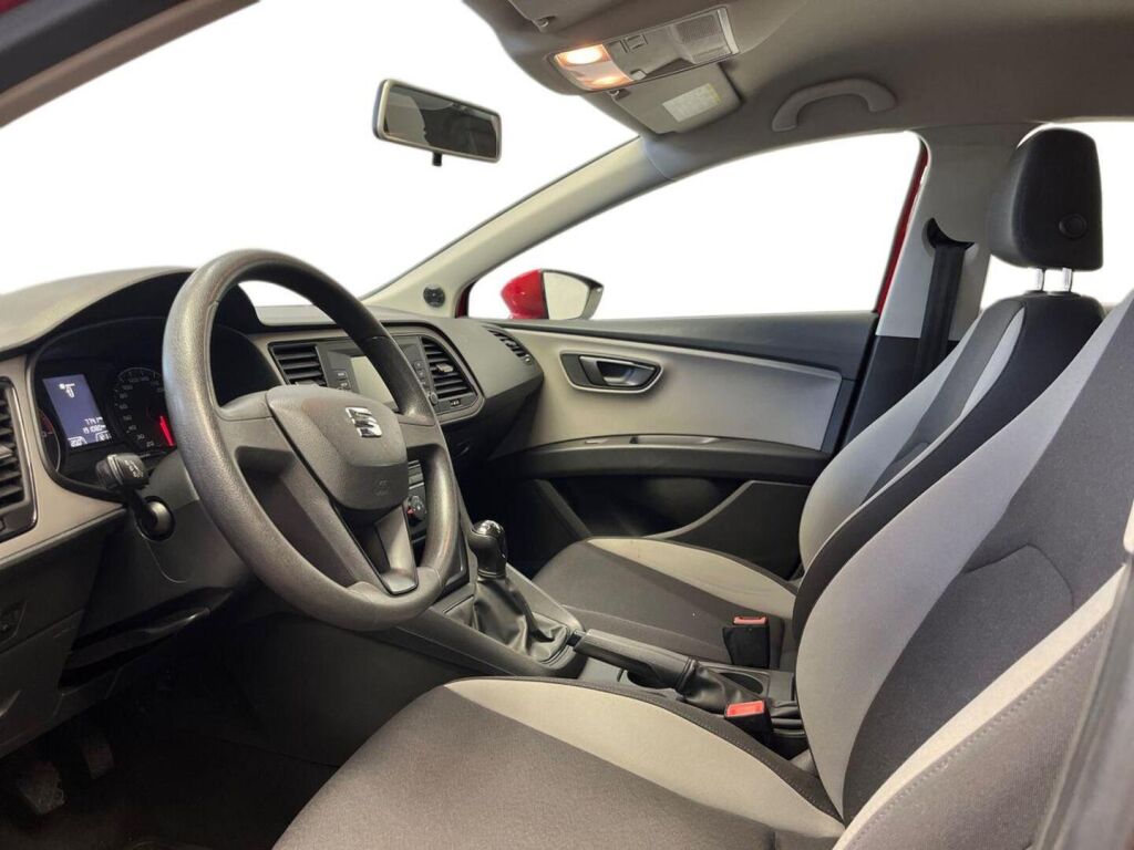 Seat Leon 2013 Punainen