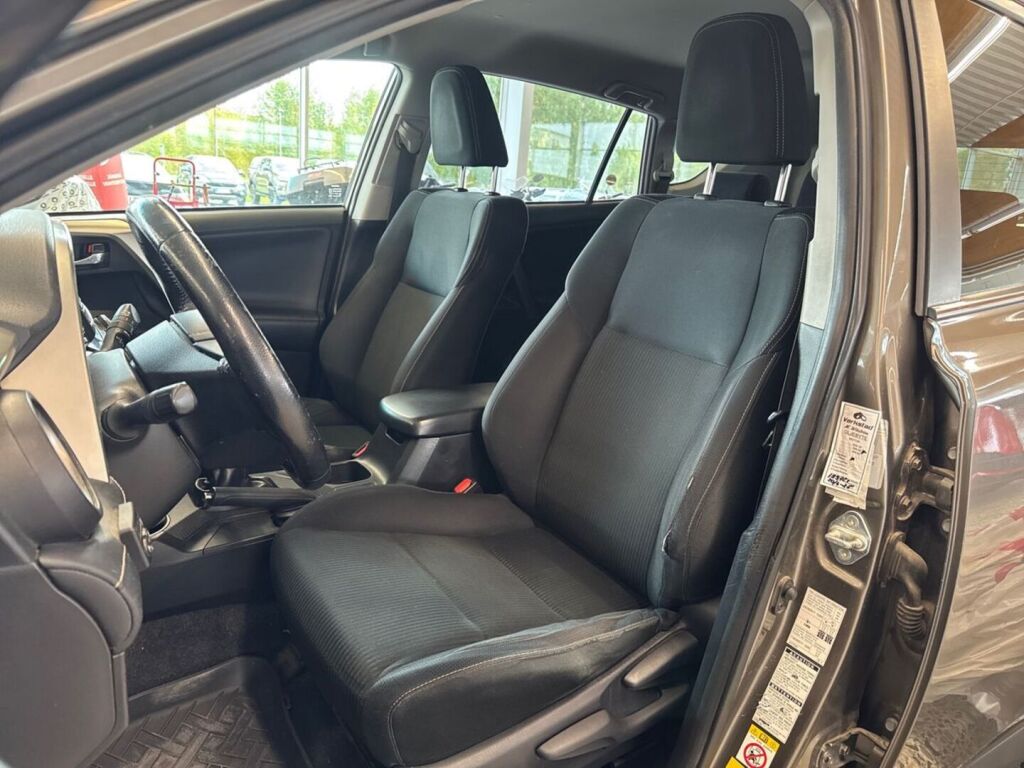 Toyota RAV4 2013 Ruskea (beige)