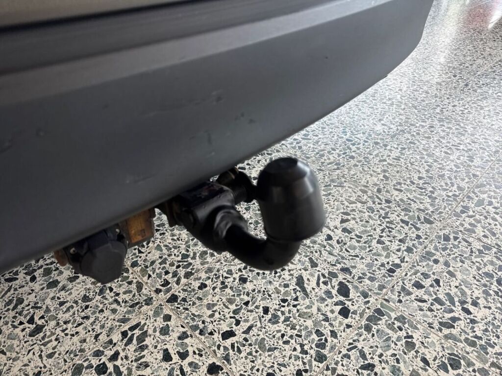 Toyota RAV4 2013 Ruskea (beige)
