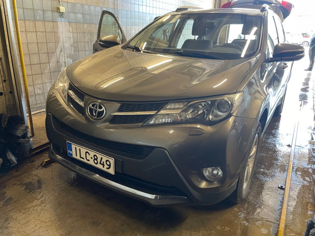 Toyota RAV4 2013 Ruskea (beige)