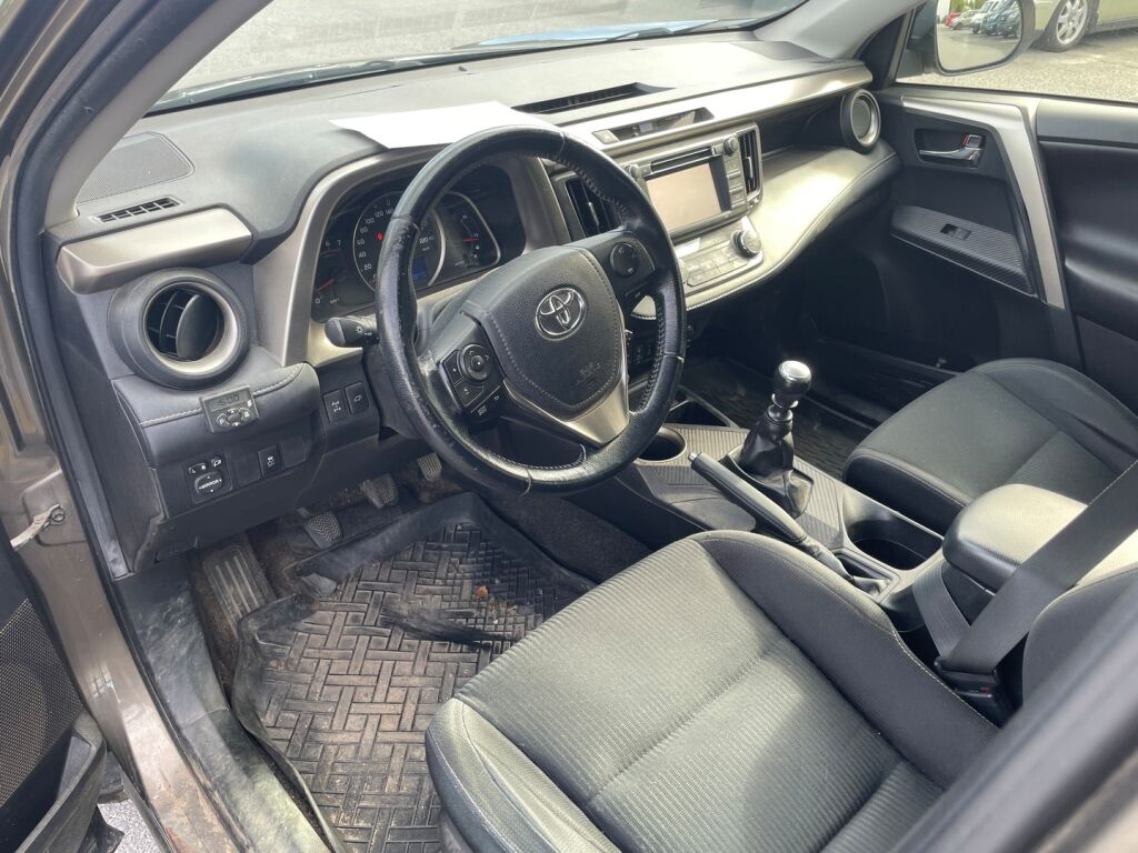 Toyota RAV4 2013 Ruskea (beige)