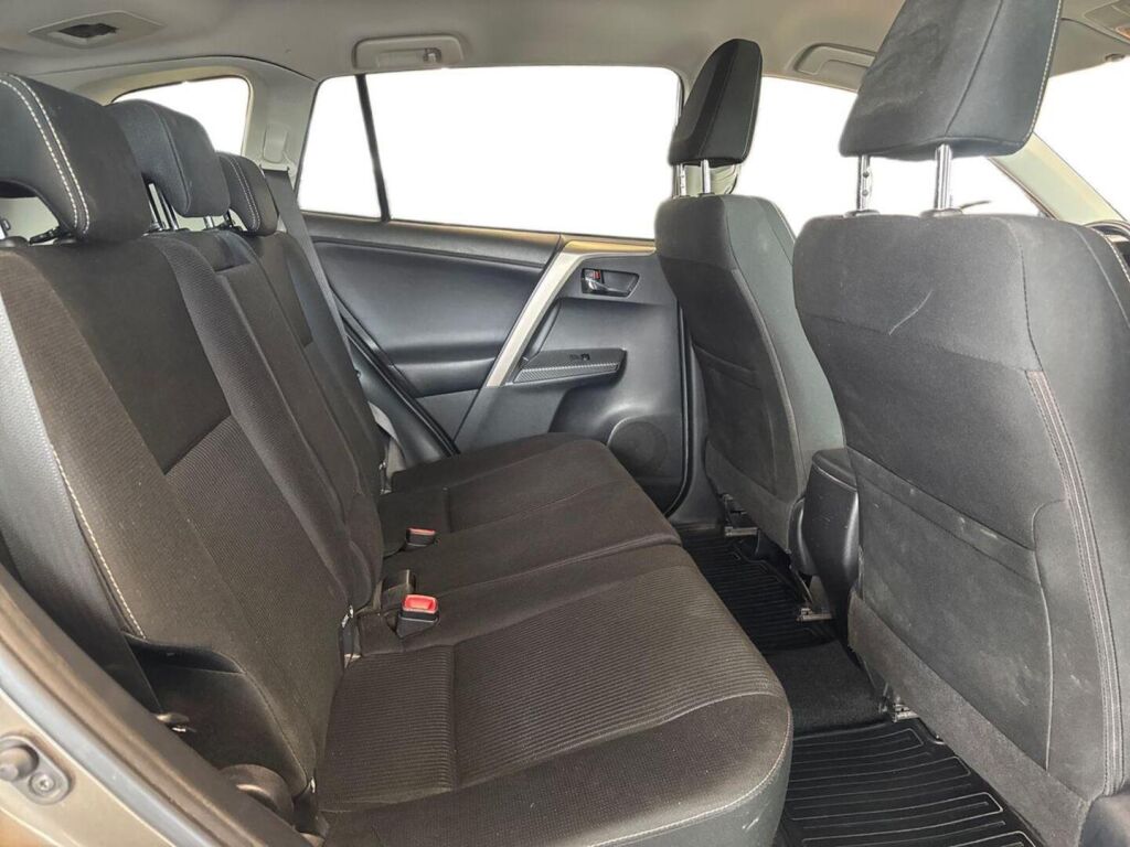 Toyota RAV4 2013 Ruskea (beige)