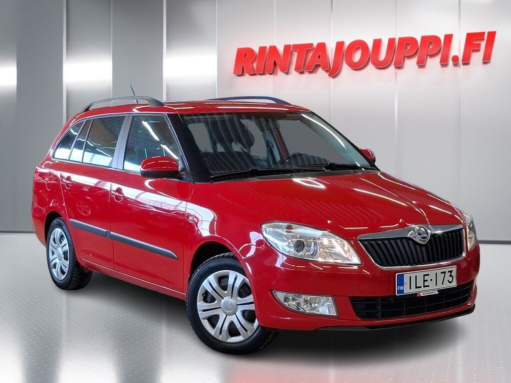 Skoda Fabia 2014 Punainen