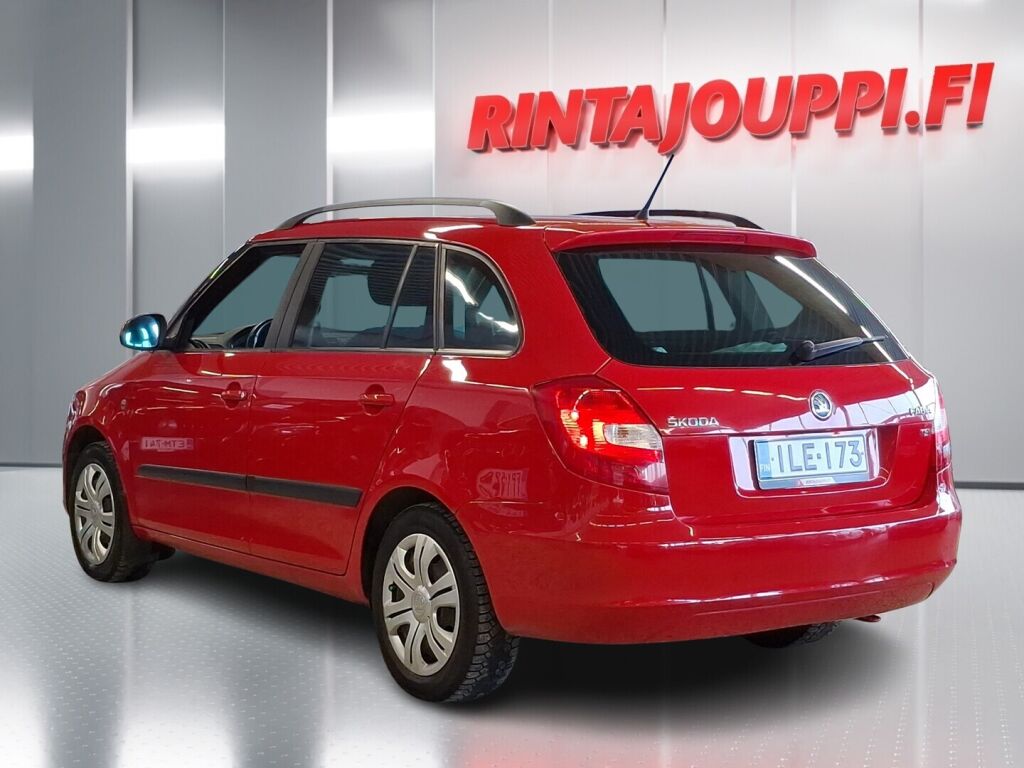 Skoda Fabia 2014 Punainen