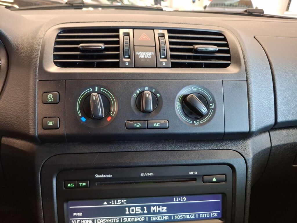 Skoda Fabia 2014 Punainen