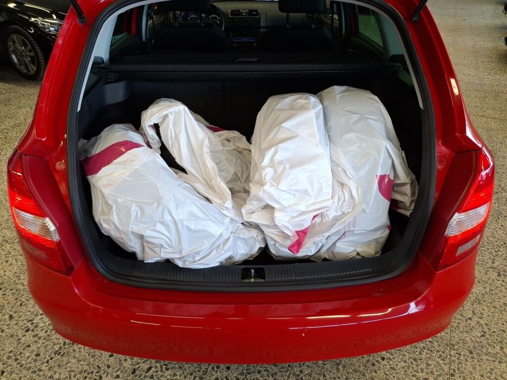 Skoda Fabia 2014 Punainen