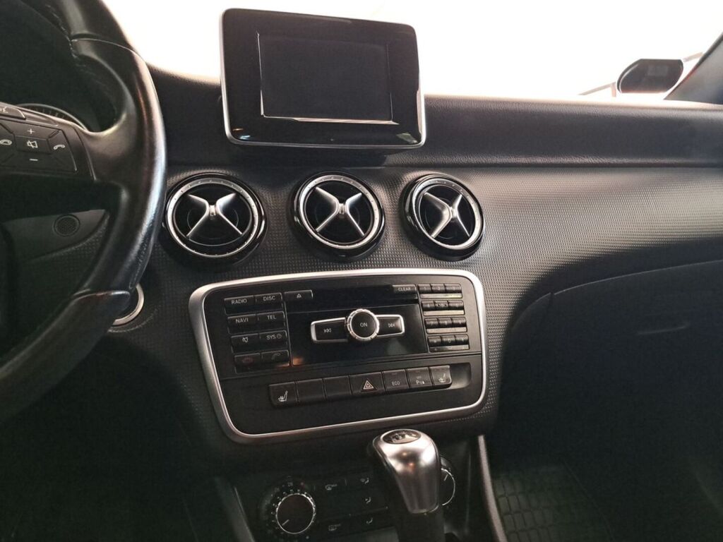 Mercedes-Benz A 2013 Valkoinen