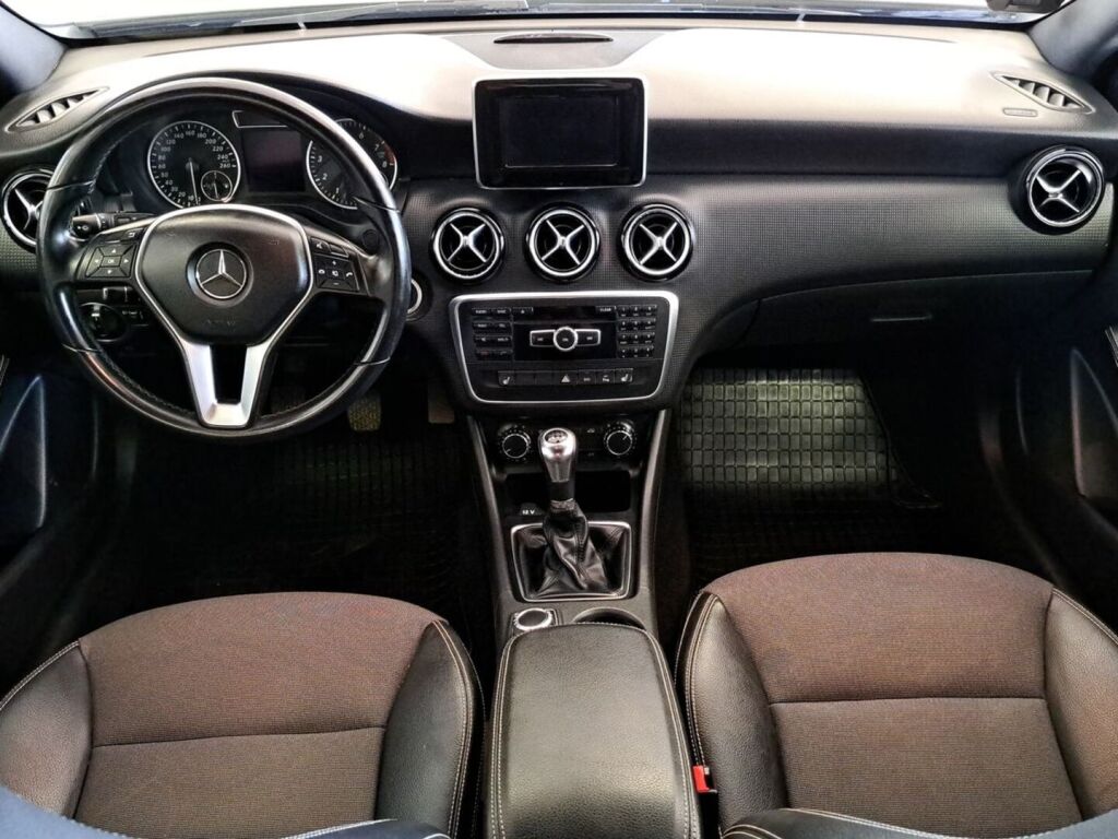 Mercedes-Benz A 2013 Valkoinen