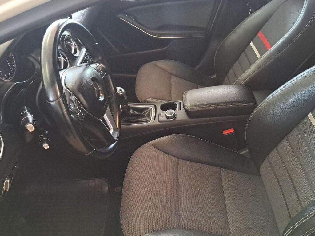 Mercedes-Benz A 2013 Valkoinen