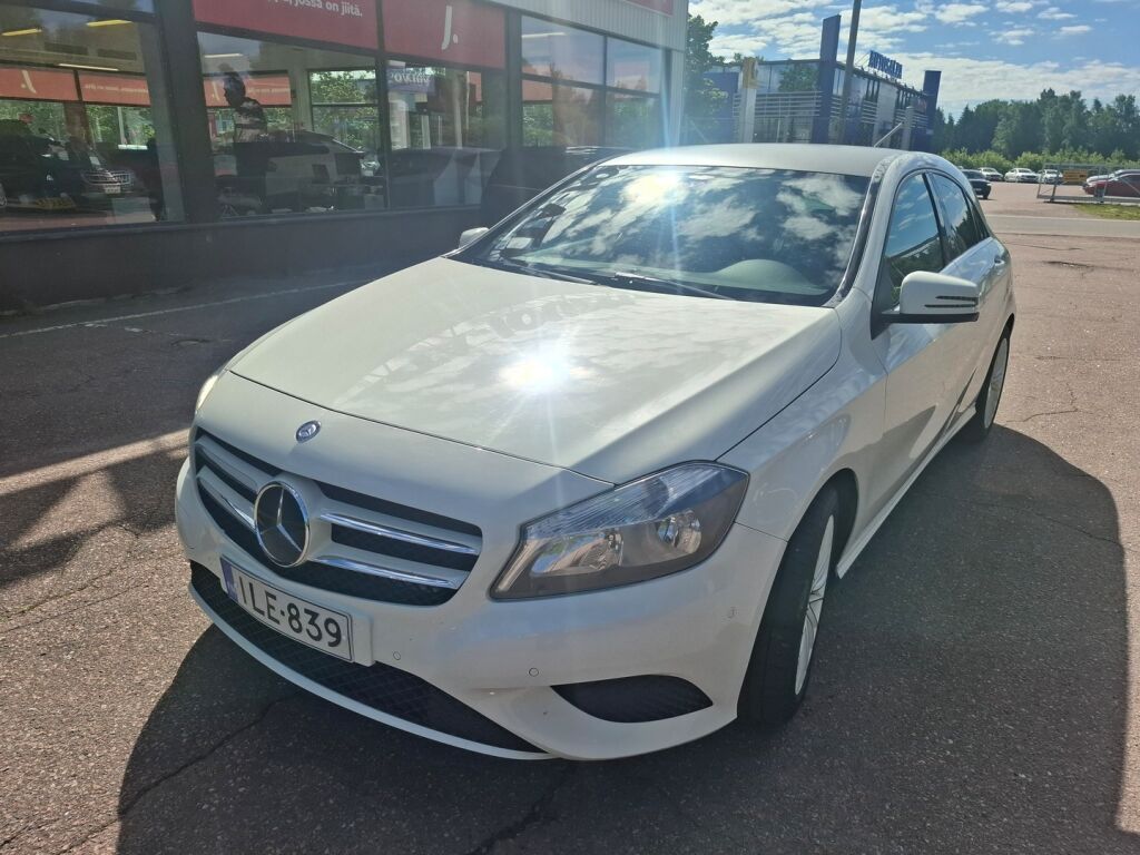 Mercedes-Benz A 2013 Valkoinen