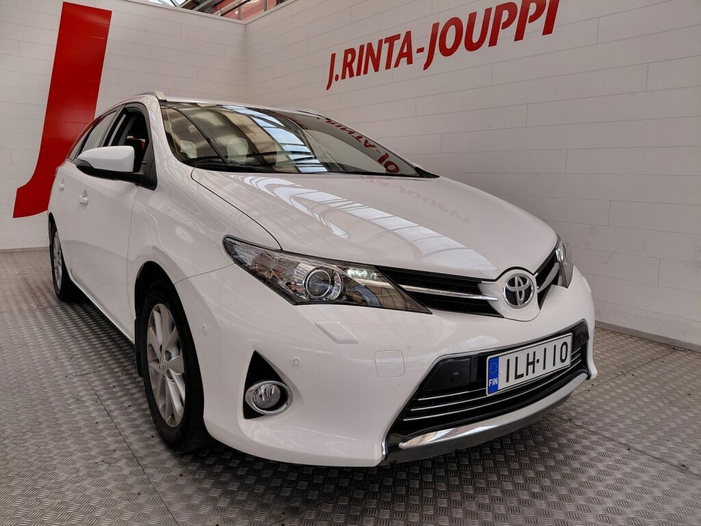 Toyota Auris 2013 Valkoinen