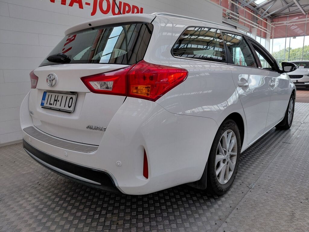 Toyota Auris 2013 Valkoinen