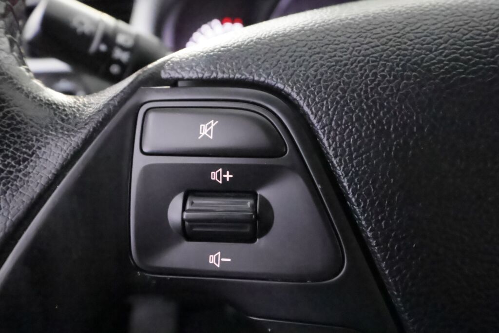 Kia Ceed 2013 Valkoinen