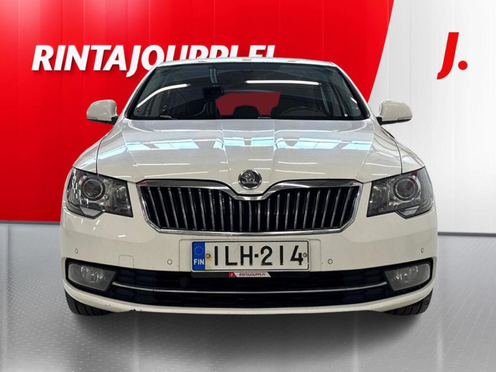 Skoda Superb 2014 Valkoinen