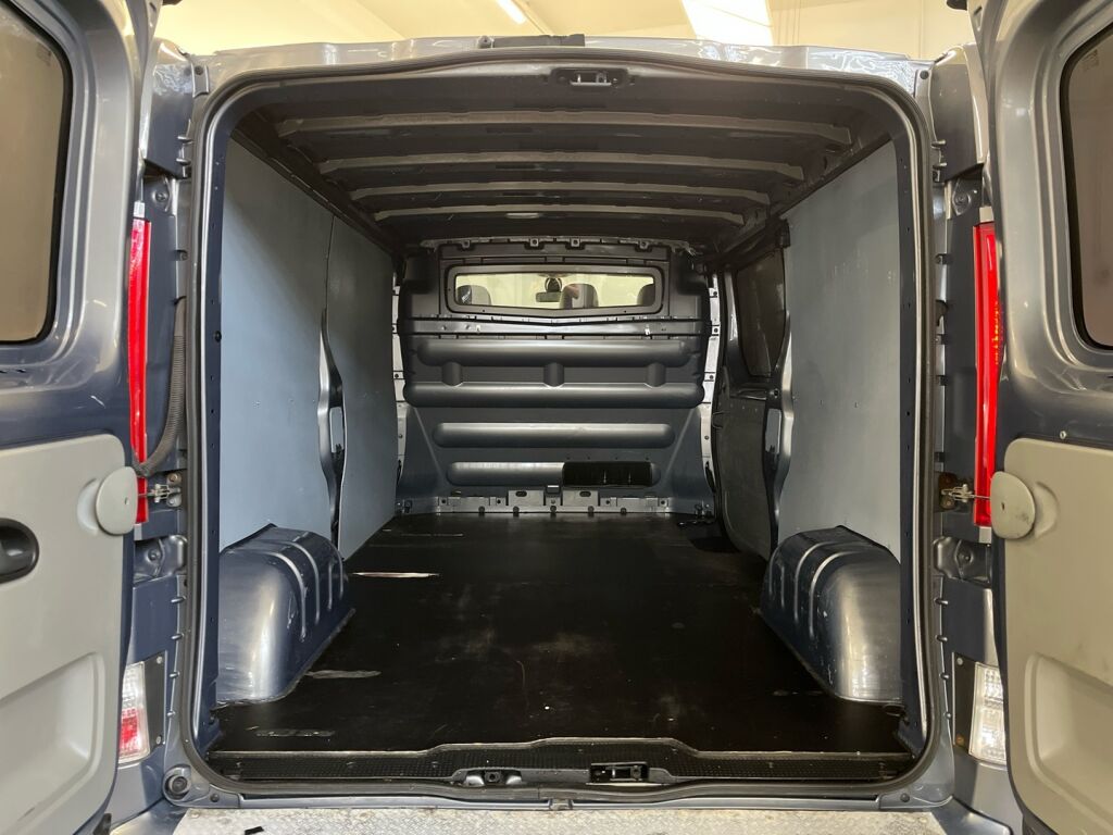 Opel Vivaro 2014 Harmaa